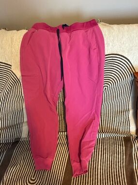 Bright Pink Jogger Pants - Figs